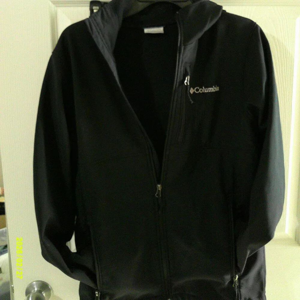 COLUMBIA | Men's All Weather Jacket w/ hood | Black | Small